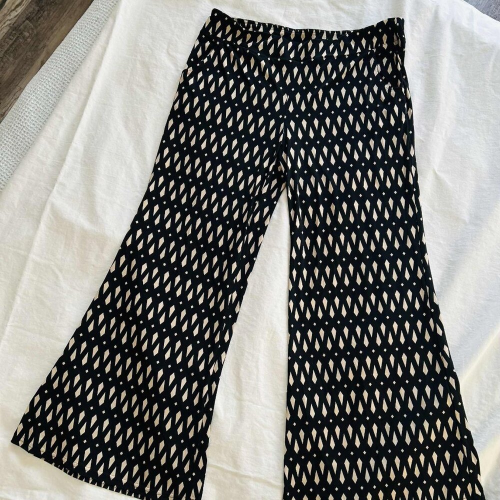 Joseph Ribkoff Black & Sand Geometric Wide-Leg Flared High Stretch Pants – US 18